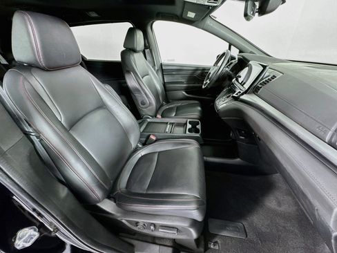 Certified 2023 Honda Odyssey Sport image 29
