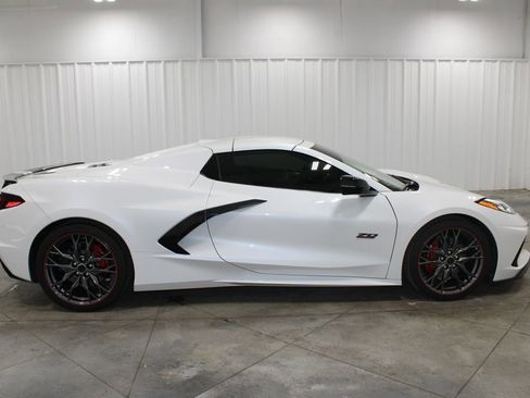 Used 2023 Chevrolet Corvette Stingray Premium Conv RWD image 11