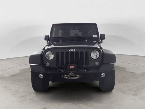 Used 2015 Jeep Wrangler Unlimited Rubicon w/ Connectivity Group AWD/4WD image 8