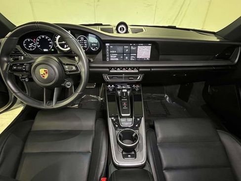 Used 2021 Porsche 911 Carrera 4 image 25