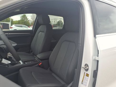 Used 2025 Audi Q3 2.0T Premium w/ Convenience Package AWD/4WD image 17