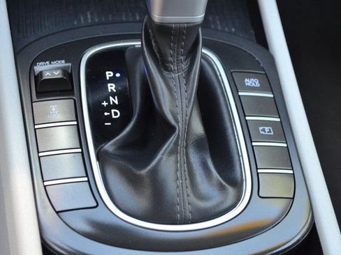 Used 2024 Hyundai Kona SEL AWD/4WD image 28