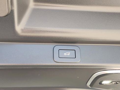 Certified 2024 Land Rover Range Rover Autobiography AWD/4WD image 29