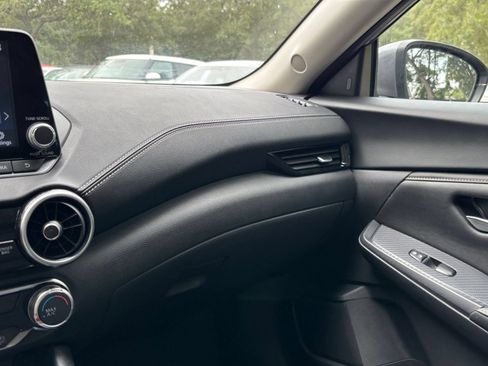 Used 2025 Nissan Sentra SV FWD image 33