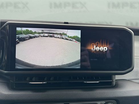 Used 2025 Jeep Wrangler Unlimited Sport AWD/4WD image 19