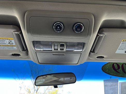 Used 2009 Nissan Pathfinder SE image 27