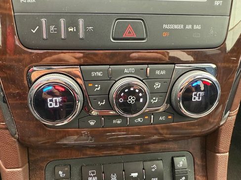 Used 2013 Buick Enclave Leather w/ Trailering Provision Package FWD image 25