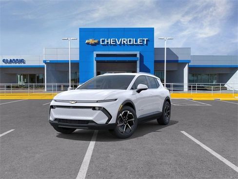 New 2026 Chevrolet Equinox EV LT image 8