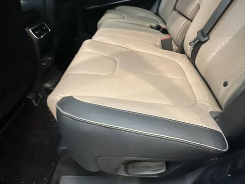 Used 2022 Hyundai Santa Fe SEL w/ Convenience + Premium Package AWD/4WD image 13