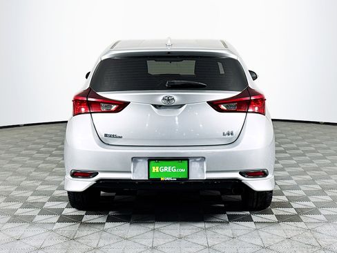 Used 2017 Toyota Corolla iM image 8