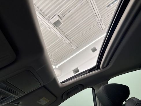 Certified 2018 Honda Accord EX image 30