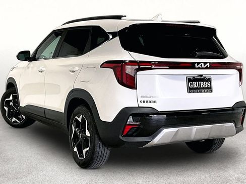 Used 2026 Kia Seltos EX FWD image 4