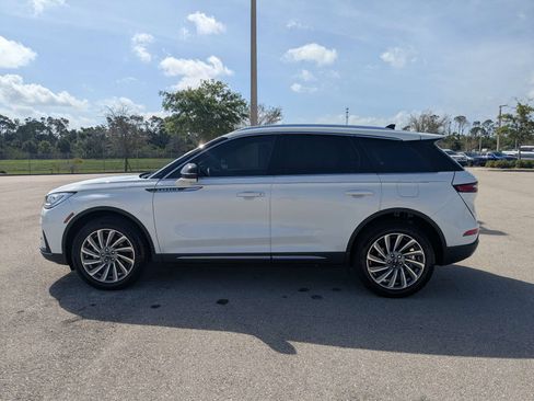 Used 2023 Lincoln Corsair Reserve w/ Equipment Group 201A FWD image 8