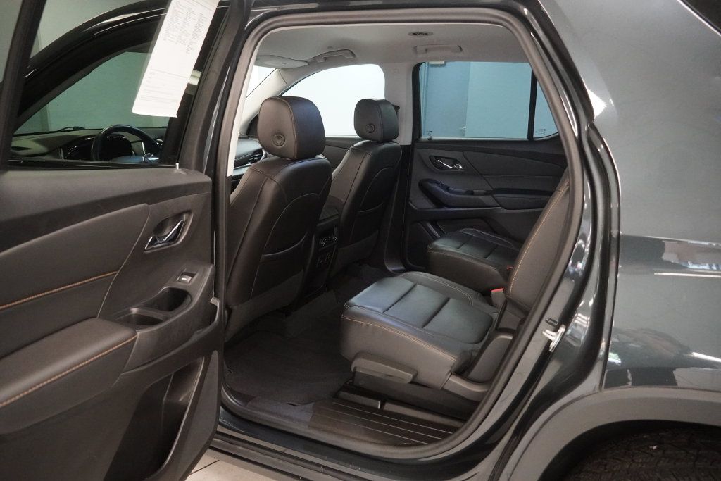 Used 2021 Chevrolet Traverse RS AWD/4WD image 19