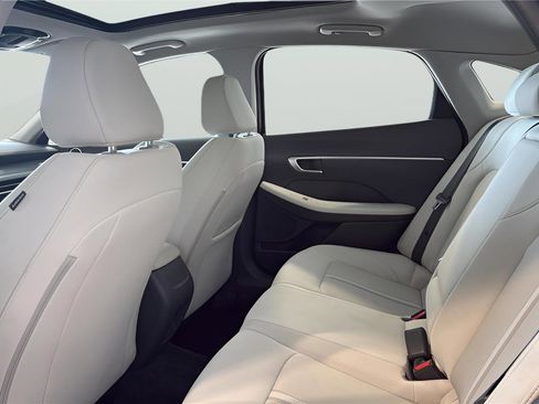 Used 2024 Hyundai Sonata SEL w/ Convenience Package image 17