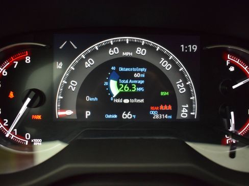 Used 2024 Toyota RAV4 XLE AWD/4WD image 16
