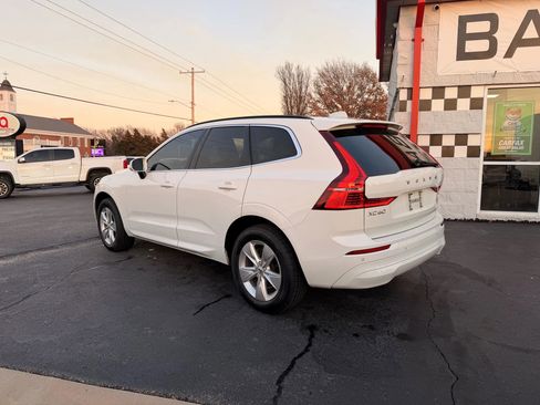 Used 2022 Volvo XC60 B5 Momentum AWD/4WD image 3