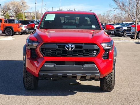 Used 2025 Toyota Tacoma TRD Off-Road w/ TRD Off Road Upgrade Package image 2