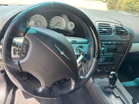 Used 2004 Ford Thunderbird Deluxe image 17