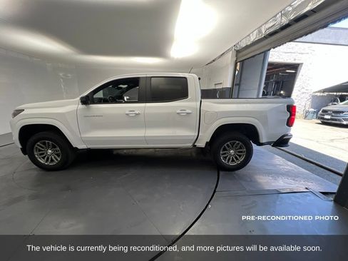 Used 2023 Chevrolet Colorado LT w/ LT Convenience Package RWD image 2