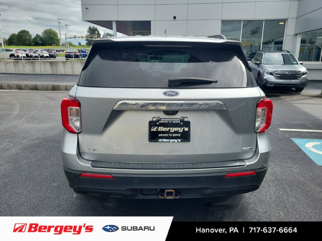 Used 2020 Ford Explorer XLT w/ Comfort Package AWD/4WD image 3