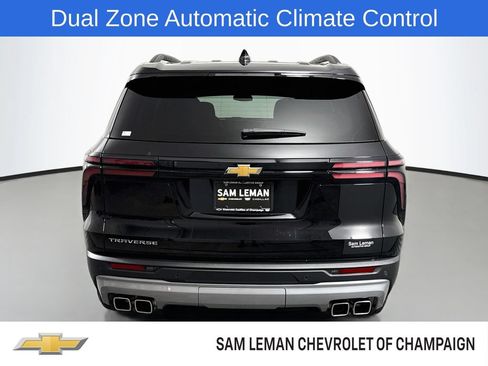 Used 2025 Chevrolet Traverse LT FWD image 6