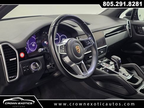 Used 2022 Porsche Cayenne AWD/4WD image 23