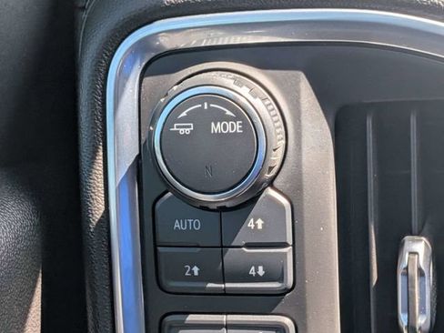 Used 2020 Chevrolet Silverado 1500 RST AWD/4WD image 27