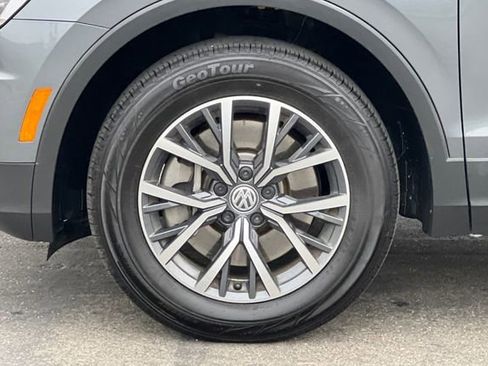 Used 2021 Volkswagen Tiguan S image 31