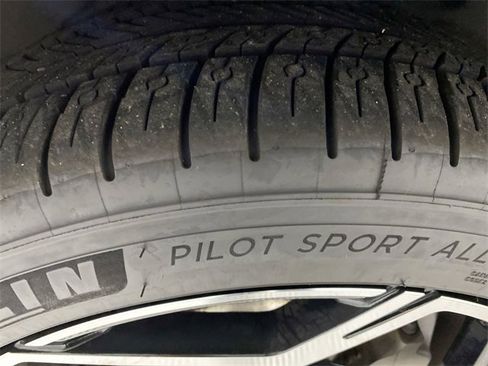 Used 2023 BMW 530i 530i w/ Premium Package image 23