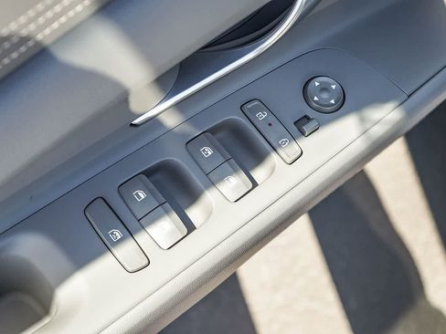 New 2026 Hyundai Elantra Sport image 24