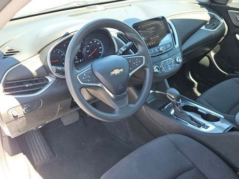 Certified 2022 Chevrolet Malibu LT FWD image 11