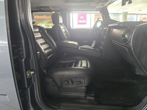 Used 2005 HUMMER H2 w/ Preferred Equipment Group image 15