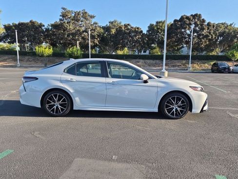 Certified 2024 Toyota Camry SE w/ Cold Weather Package AWD/4WD image 4