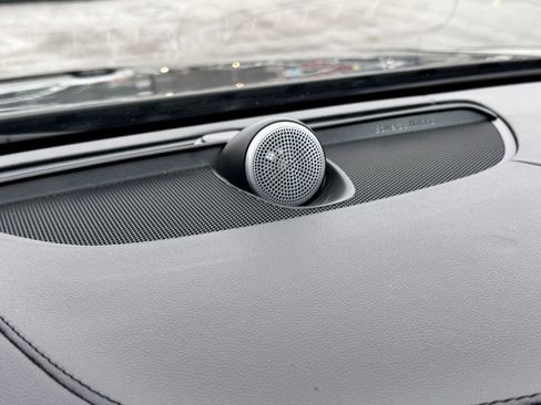 Used 2018 Volvo S90 T6 Inscription w/ Convenience Package image 29