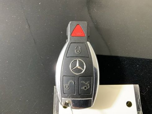 Used 2018 Mercedes-Benz GLC 300 4MATIC image 46