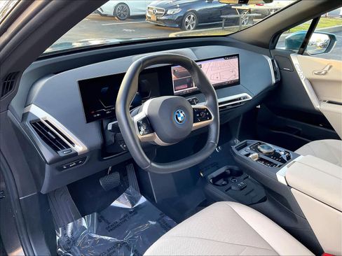 Used 2025 BMW iX xDrive50 w/ Convenience Package image 14