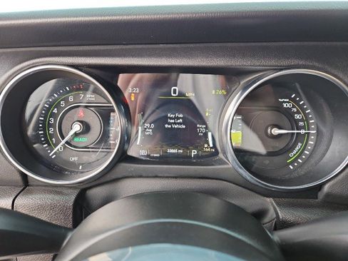 Used 2022 Jeep Wrangler Unlimited Sahara w/ Cold Weather Group image 13