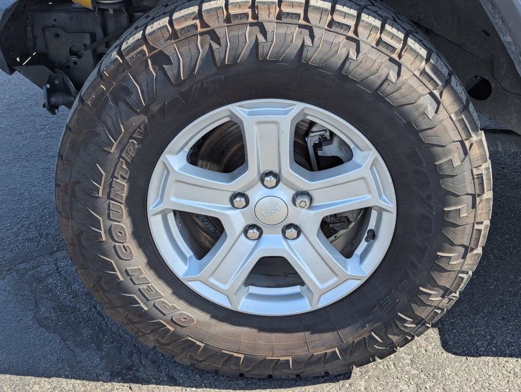 Used 2019 Jeep Wrangler Unlimited Sport S AWD/4WD image 12