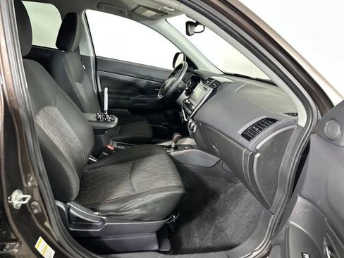 Used 2024 Mitsubishi Outlander Sport LE image 28