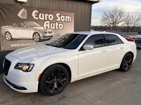 Used 2021 Chrysler 300 S image 3