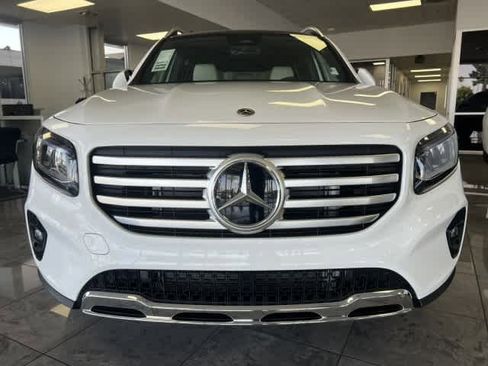 New 2026 Mercedes-Benz GLB 250 image 2
