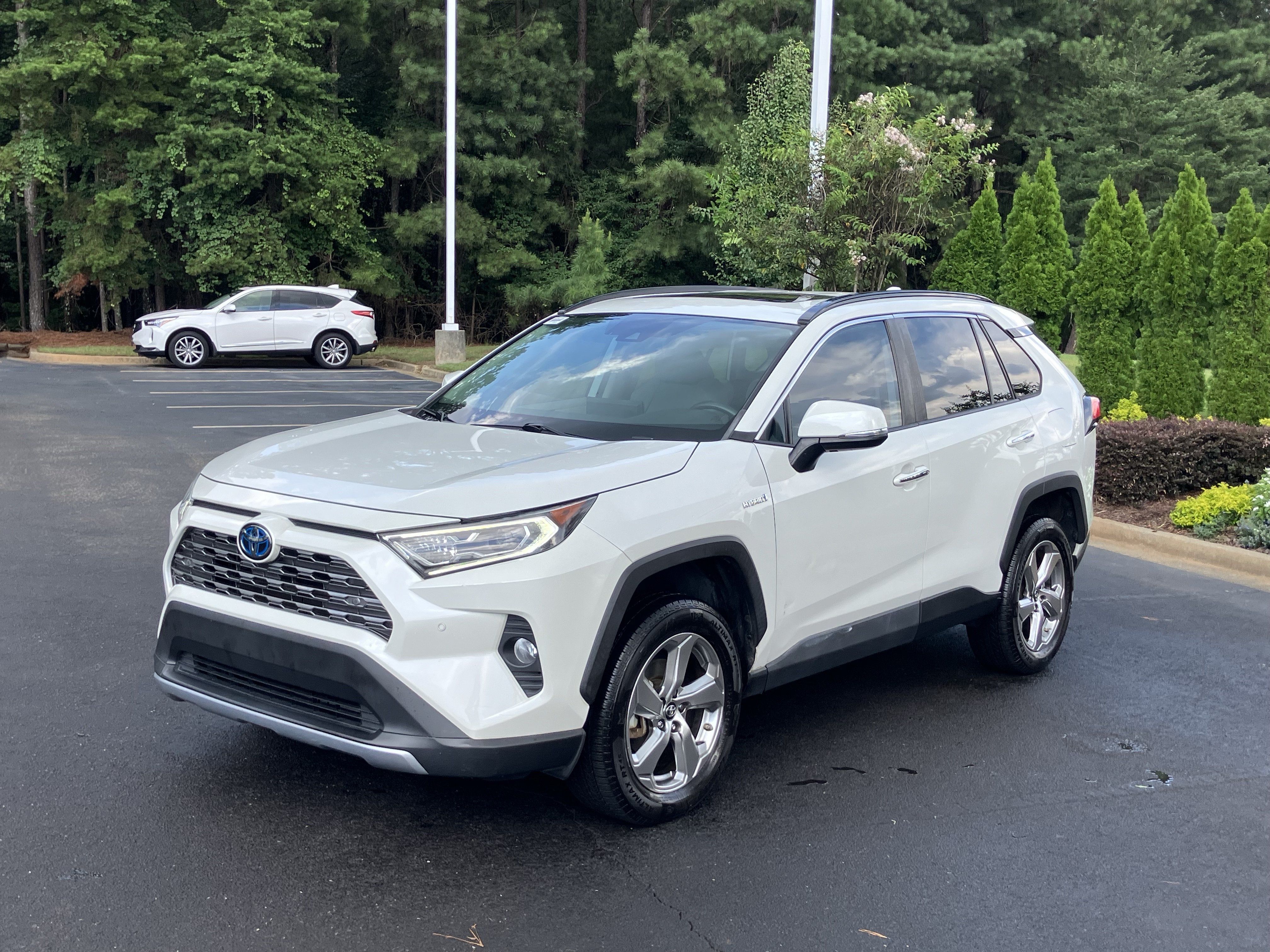 Used 2019 Toyota RAV4 Limited w/ Limited Grade Weather Package AWD/4WD image 6