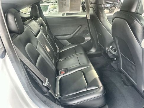 Used 2024 Tesla Model Y Long Range image 27