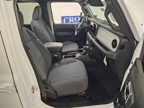 New 2026 Jeep Gladiator Sport image 31