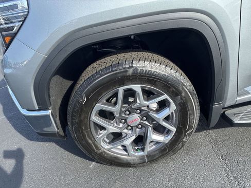 New 2026 GMC Sierra 1500 SLT w/ SLT Convenience Package image 10