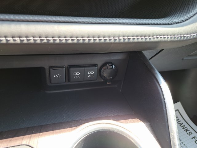Used 2020 Toyota Highlander Platinum AWD/4WD image 18