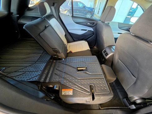 Used 2022 Chevrolet Equinox LS w/ LS Convenience Package AWD/4WD image 40