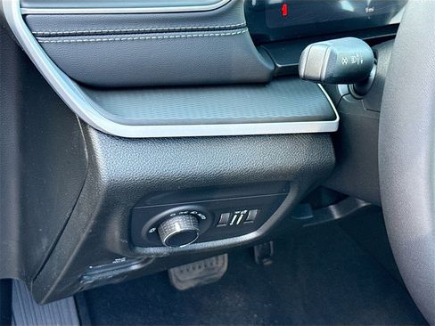 New 2025 Jeep Grand Cherokee L Laredo image 11