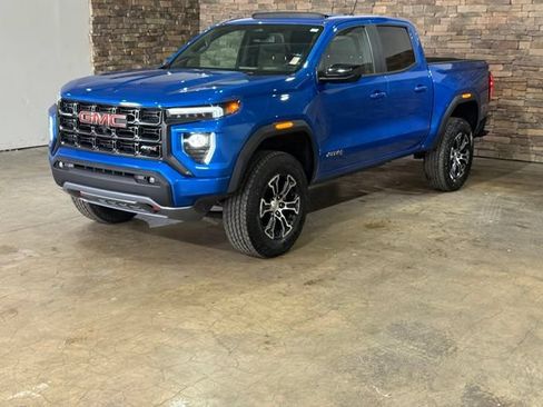 Used 2023 GMC Canyon AT4 w/ AT4 Premium Package AWD/4WD image 5